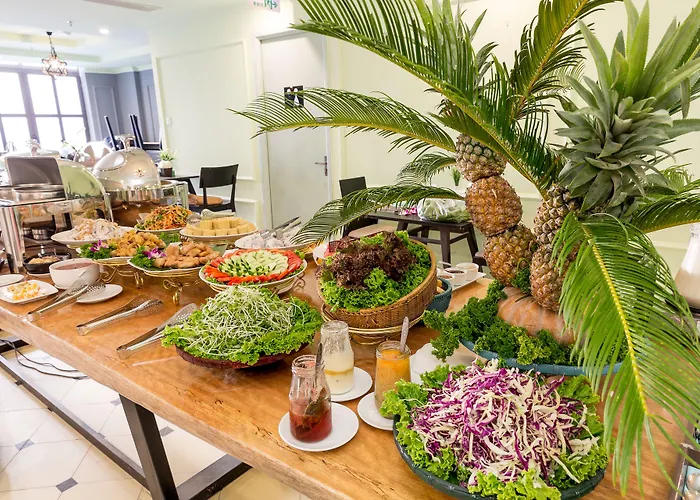 Le House Boutique Hotel - 100M To The Beach Da Nang